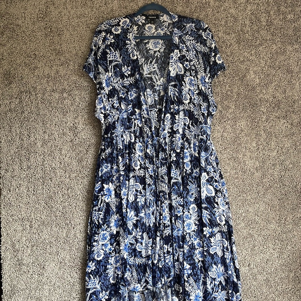 Torrid Plus Size Kimono, Tropical Floral Gauze with Tie Waist, 1X/2X